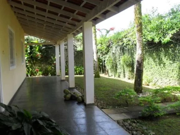 Imagem Casa com 04 dormitórios - Próximo a Prefeitura.