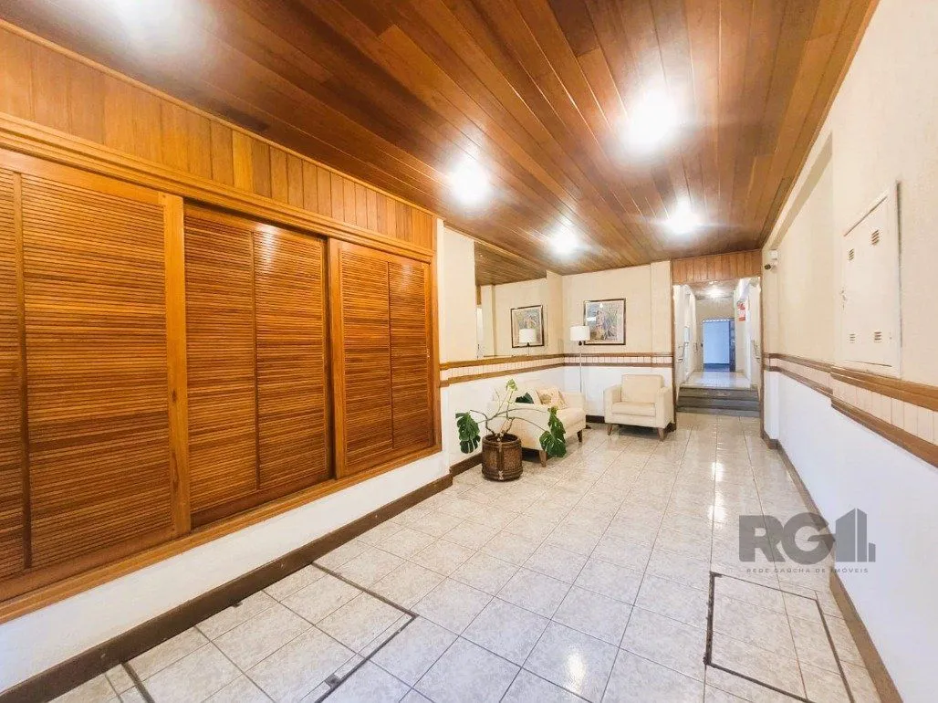 Imagem Excepcional apto. com excelente localização, na Rua Gomes Jardim 2 quartos com vaga.