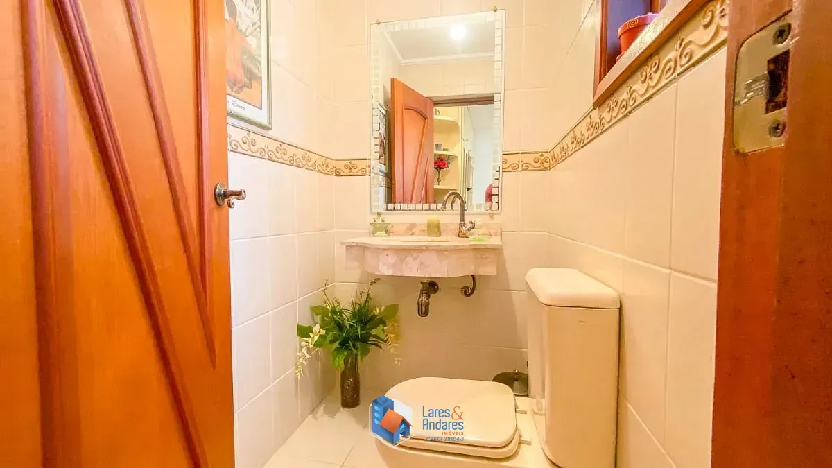 Imagem Casa para venda em Cambuci com 5 quartos, sendo 3 suítes, 275m²