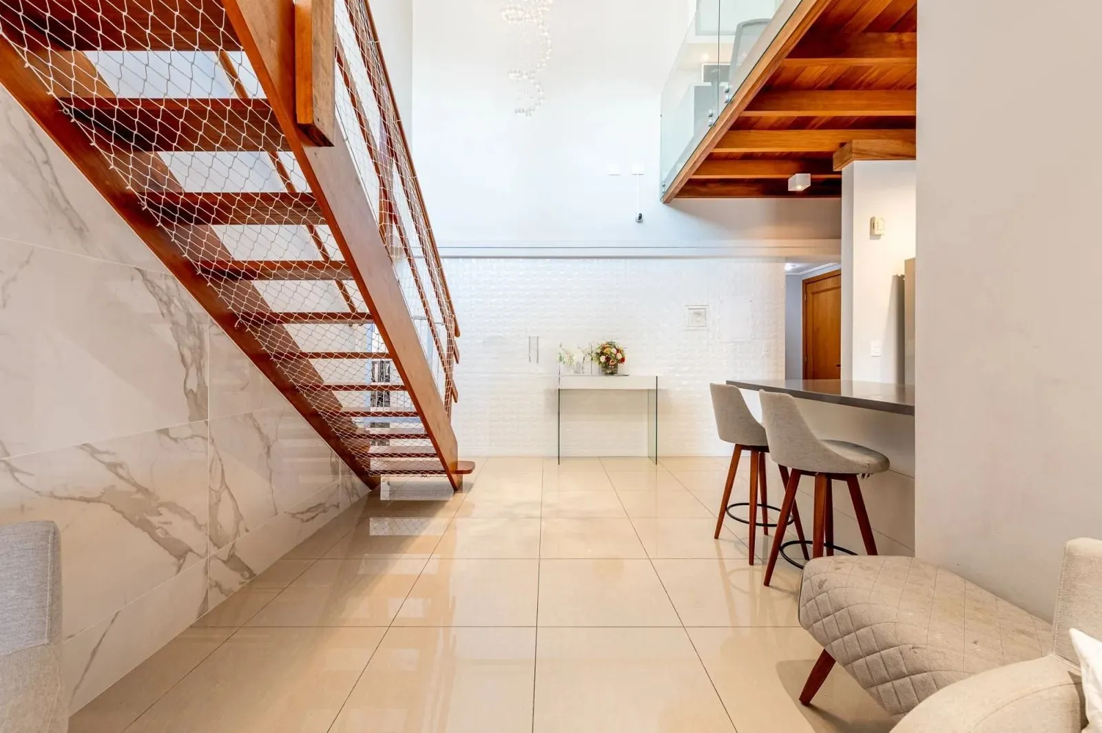 Imagem Apto Garden Duplex com 160m², 3 quartos, 1 suíte, 2 vagas, no bairro Rio Branco
