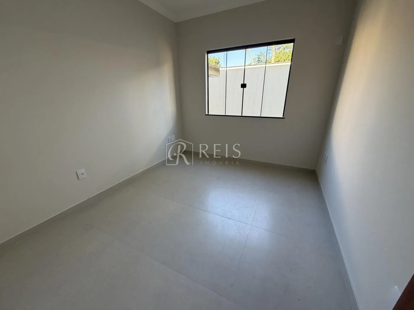 Imagem Casa para Venda em Rio das Ostras, Enseada das Gaivotas, 3 dormitórios, 1 suíte, 2 banheiros, 4 vagas