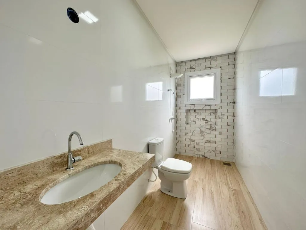 Imagem Casa em Condominio 3 Dormitórios - Bairro --