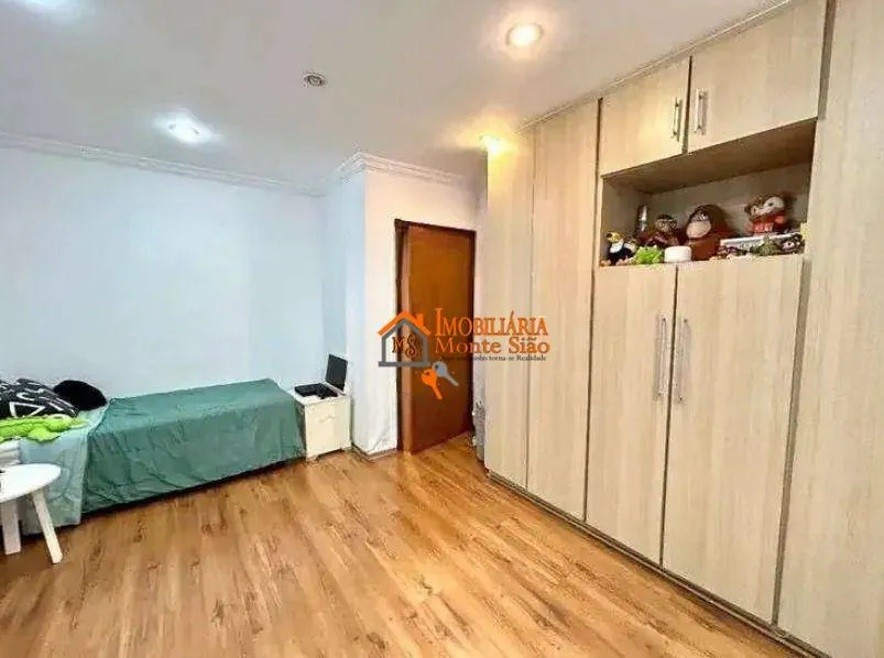 Imagem Sobrado com 3 dormitórios à venda, 250 m² por R$ 901.000 - Picanço - Guarulhos/SP