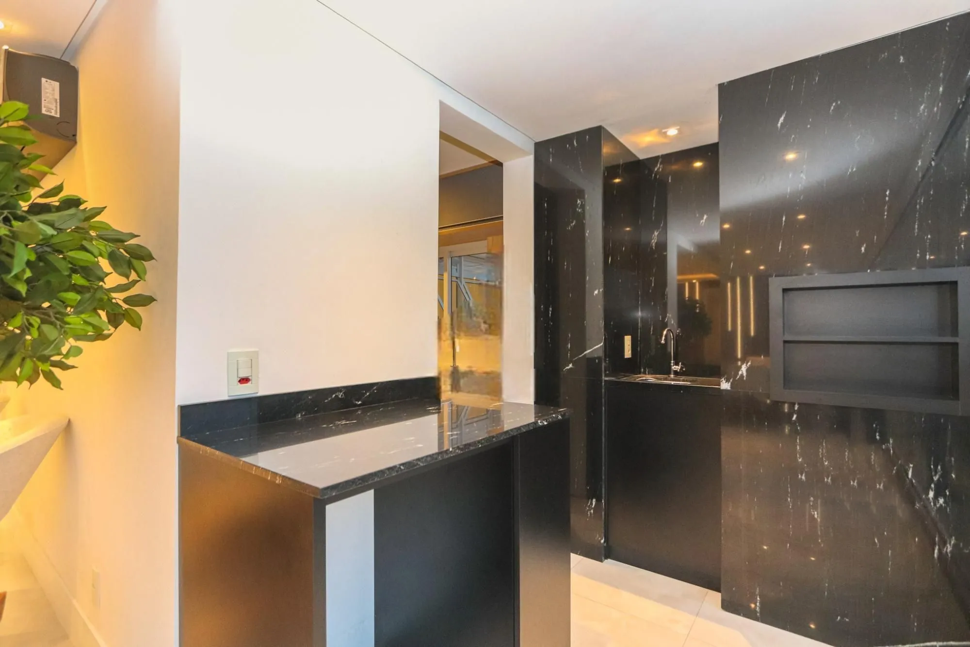 Imagem Apartamento semimobiliado e decorado no Central Parque | 127 m² | 3 suítes | 2 vagas