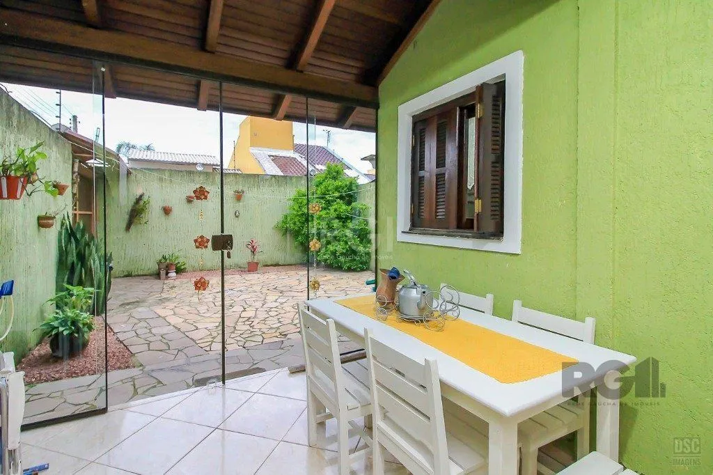 Imagem Casa para Venda - 167m², 3 dormitórios, sendo 1 suites, 7 vagas - Hípica