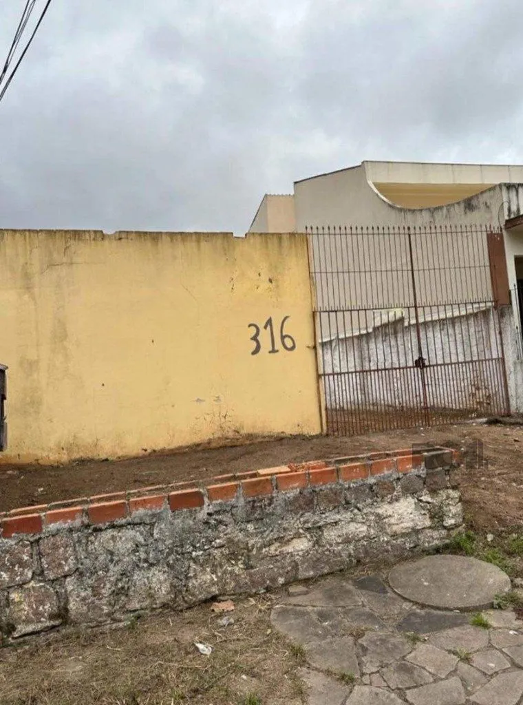 Imagem Terreno no Bairro São João: Ótimo para Comércio e Investimentos!