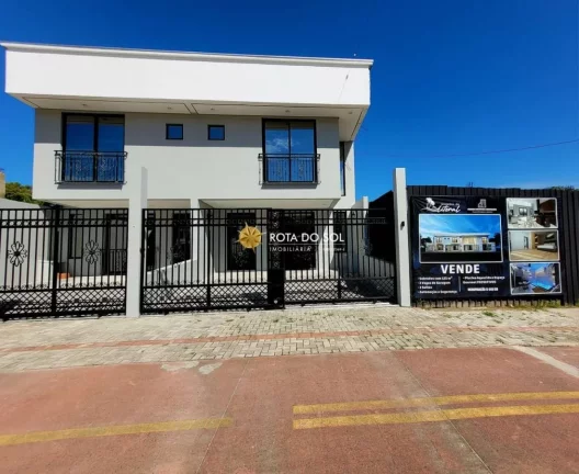 Imagem Sobrado 3 suítes novo com piscina Praia Bombas Bombinhas