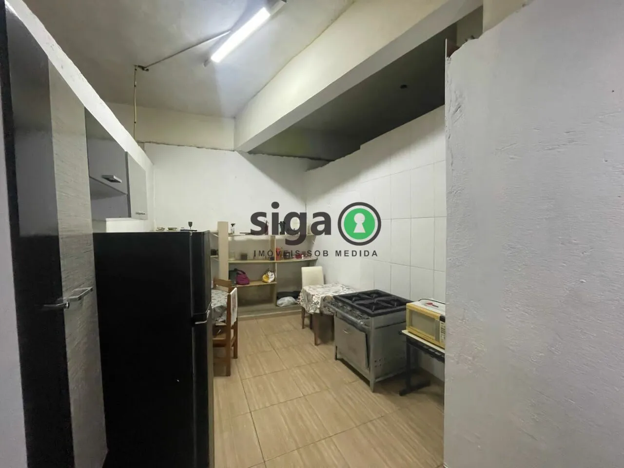 Imagem Galpão/Depósito/Armazém e 4 banheiros à Venda, 830 m²