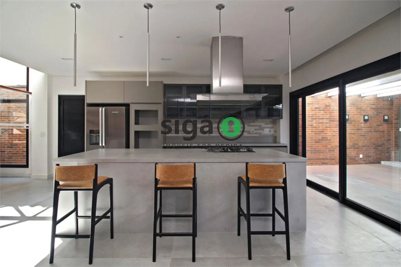 Imagem Sobrado Alto Padrão no Jardim Europa de 4 quartos com 6 Vagas - 510m² à Venda.