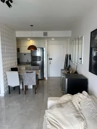 Foto do imóvel Apartamento à venda em Porto Alegre, Petrópolis, com 1 quarto, 45m2 em Curvelo