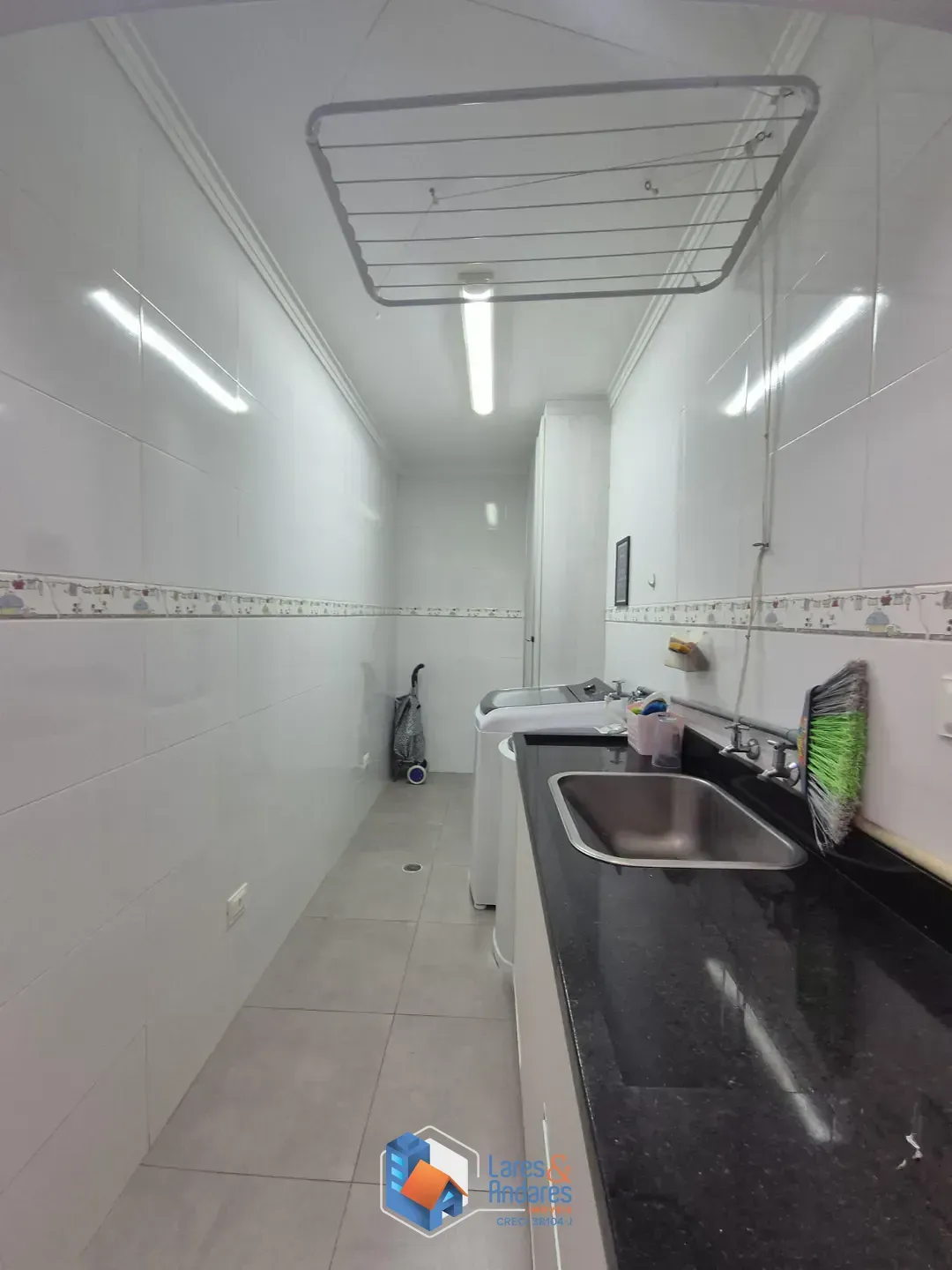 Imagem Sobrado para venda em Vila Tolstoi com 2 quartos, sendo 1 suíte, 180m²