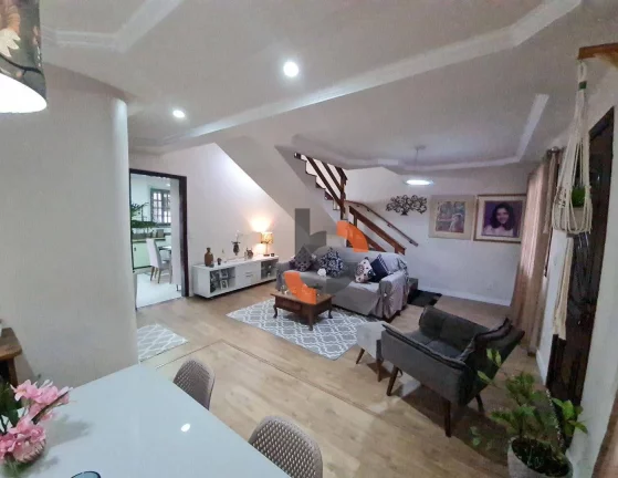 Imagem (Venda) Casa com 4 dormitórios - Caonze - Nova Iguaçu/RJ
