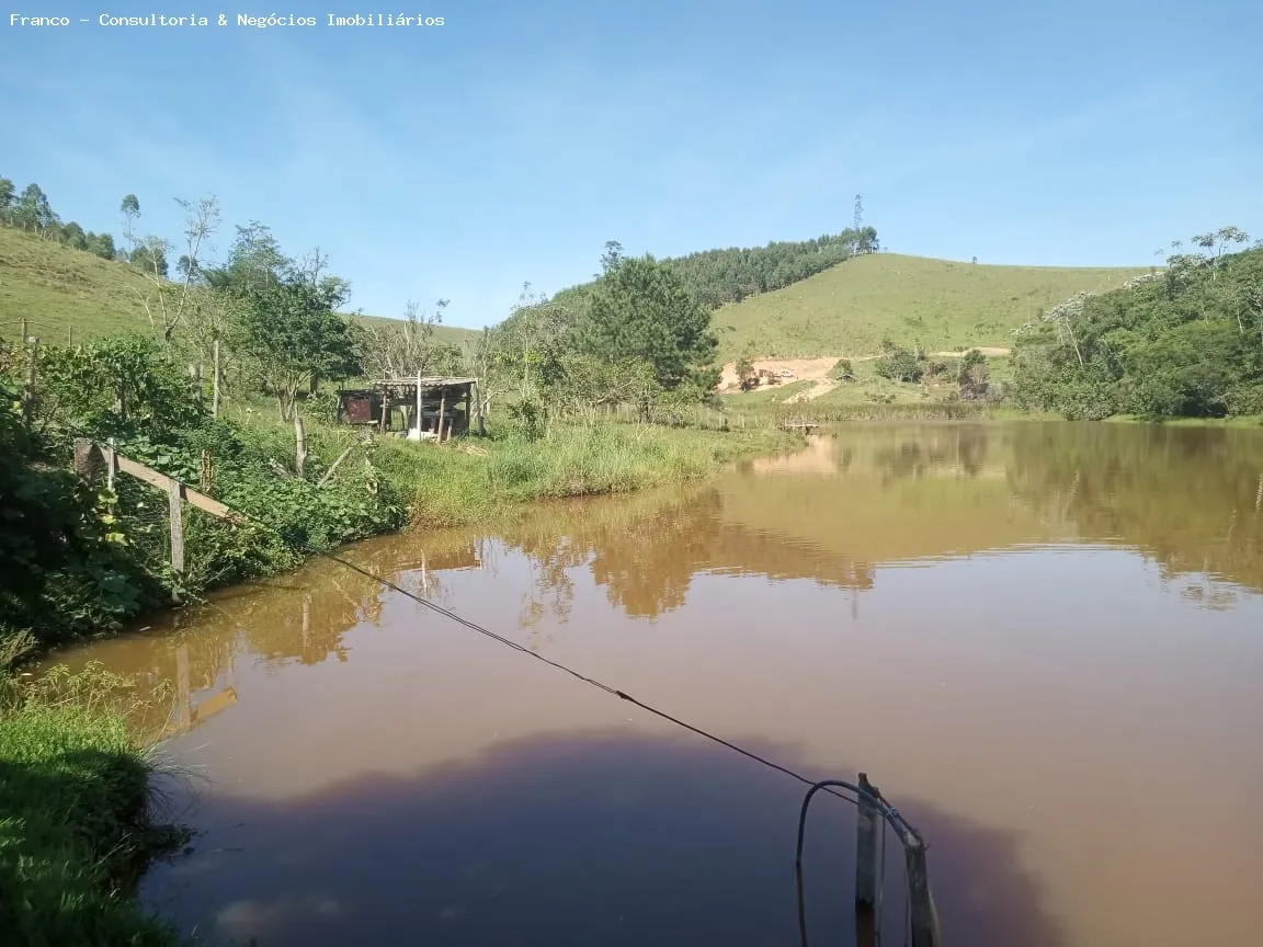 Imagem Sítio para Venda em Santa Isabel, Santa Isabel, 4 dormitórios, 2 suítes, 2 banheiros, 2 vagas
