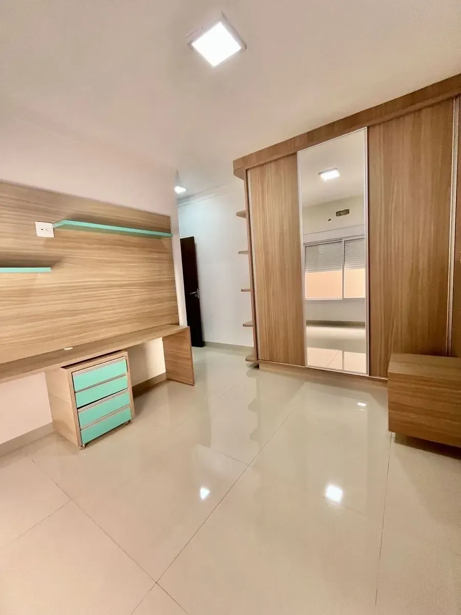 Imagem Casa com 3 Quartos à Venda, 220 m² em Setor Morada do Sol - Rio Verde