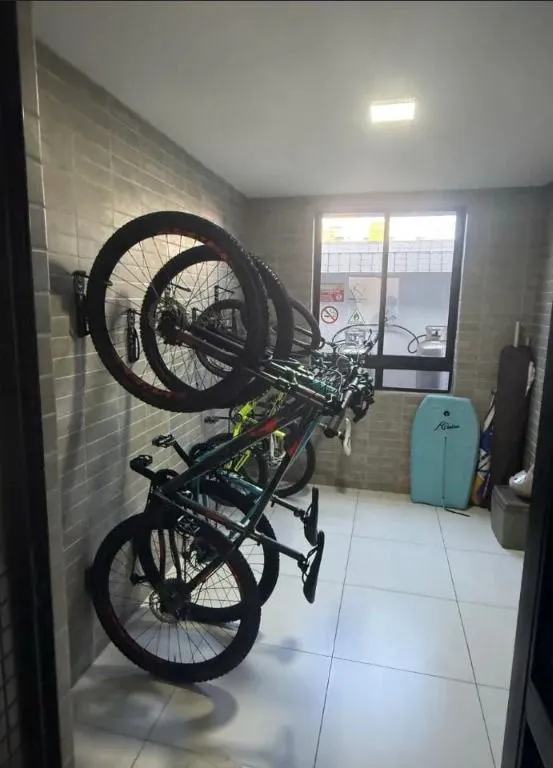 Imagem Apartamento mobiliado no Bessa, 3 quartos com suíte, climatizado, varanda, garagem e a apenas 200 metros da praia.