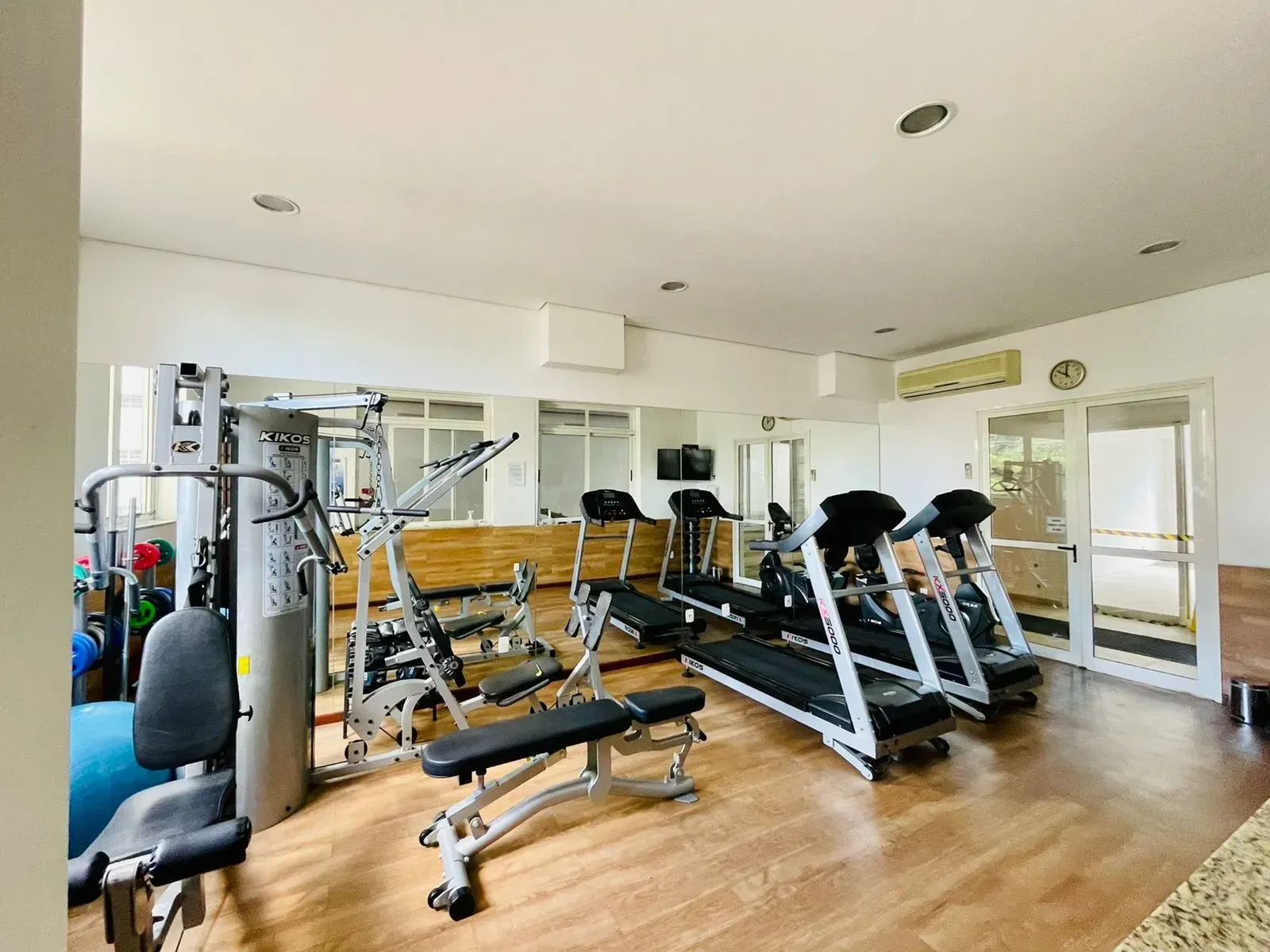 Imagem Apartamento com 3 Quartos à Venda ou Locação, 215 m² em Sumaré - São Paulo