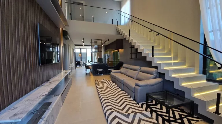 Foto do imóvel Casa Colinas de Camboriú Village em BR 101, Av. Marginal Oeste