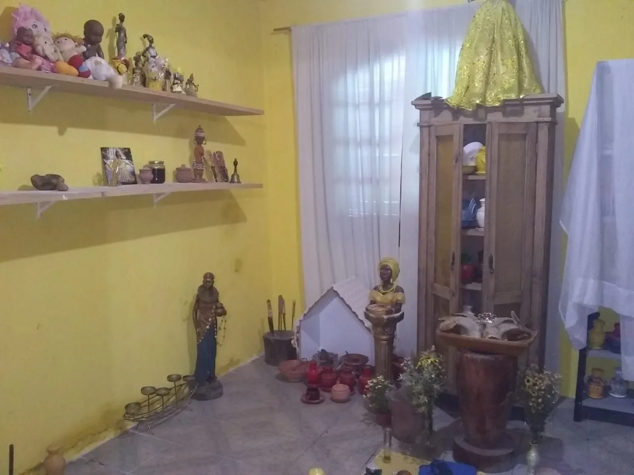 Imagem Casa no Bairro Ipanema - 2 Dormitórios