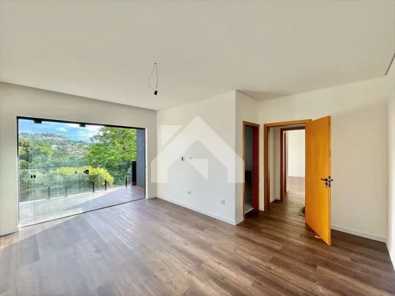 Imagem Casa de Condomínio em Golf Gardens - Carapicuíba