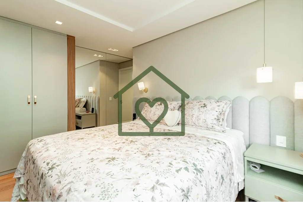 Imagem Você está prestes a descobrir um verdadeiro achado no coração de Menino Deus. Este apartamento d...