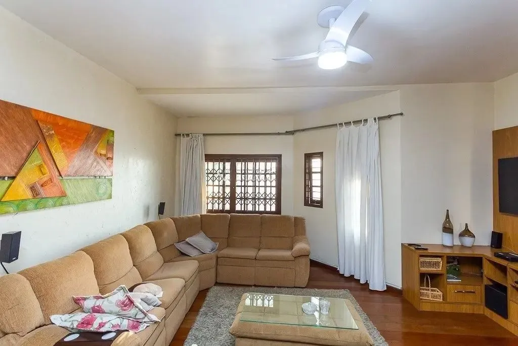 Imagem Casa espaçosa com 6 dormitórios e vista incrível no Cristo Redentor