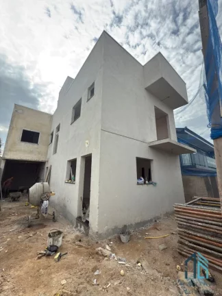 Imagem Sobrado 03 quartos sendo uma suíte, terraço, no Capão da Imbuia em Curitiba PR