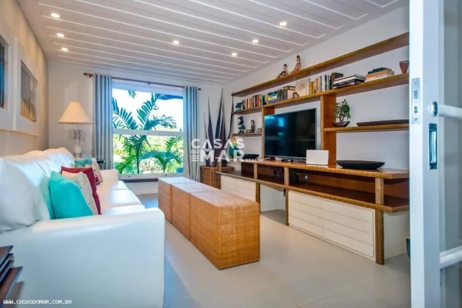 Imagem Imperdível oportunidade: Casa para venda em Armação dos Búzios-RJ, na Ferradura, com 6 quartos, 4 suítes e 900m² de área!