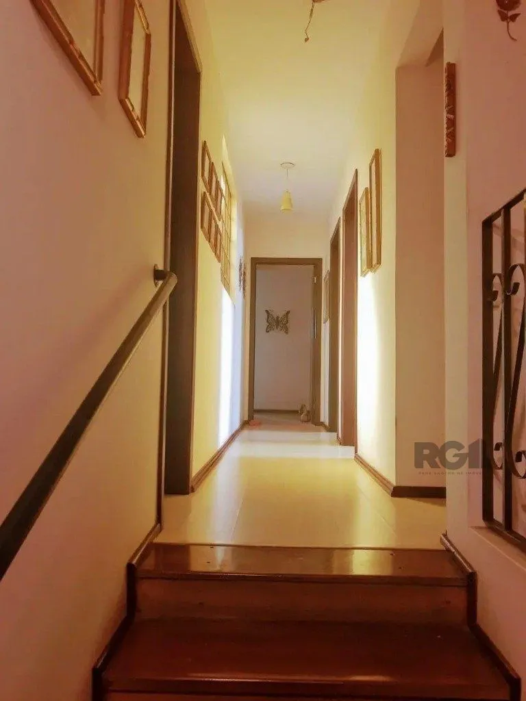 Imagem Casa com 3 dormitórios no bairro Tristeza