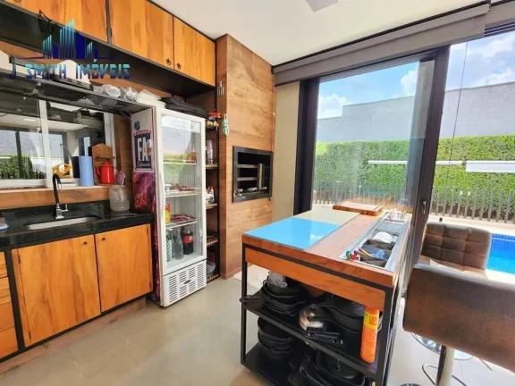 Imagem Casa no Alphaville Granja Viana - Moderna, 3 suítes, gourmet e piscina!