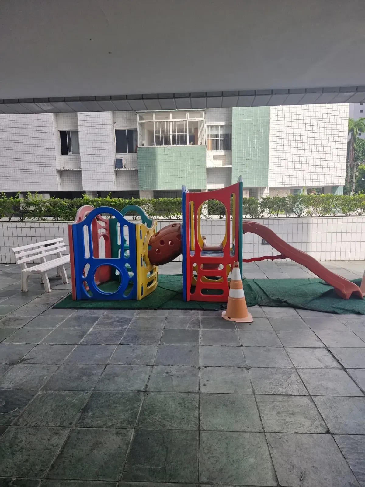 Imagem Apartamento com 4 Quartos à Venda, 136 m² em Graças - Recife