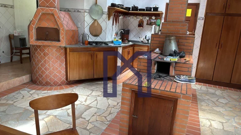 Imagem Sítio com 5 suítes à venda, 6,05 Hec por R$ 2.900.000 - Bairro Barreirinho - Delfim Moreira/MG