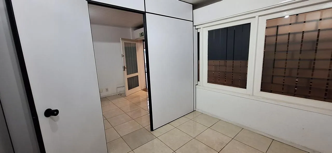 Imagem R VINTE E QUATRO DE OUTUBRO - Auxiliadora, Porto Alegre