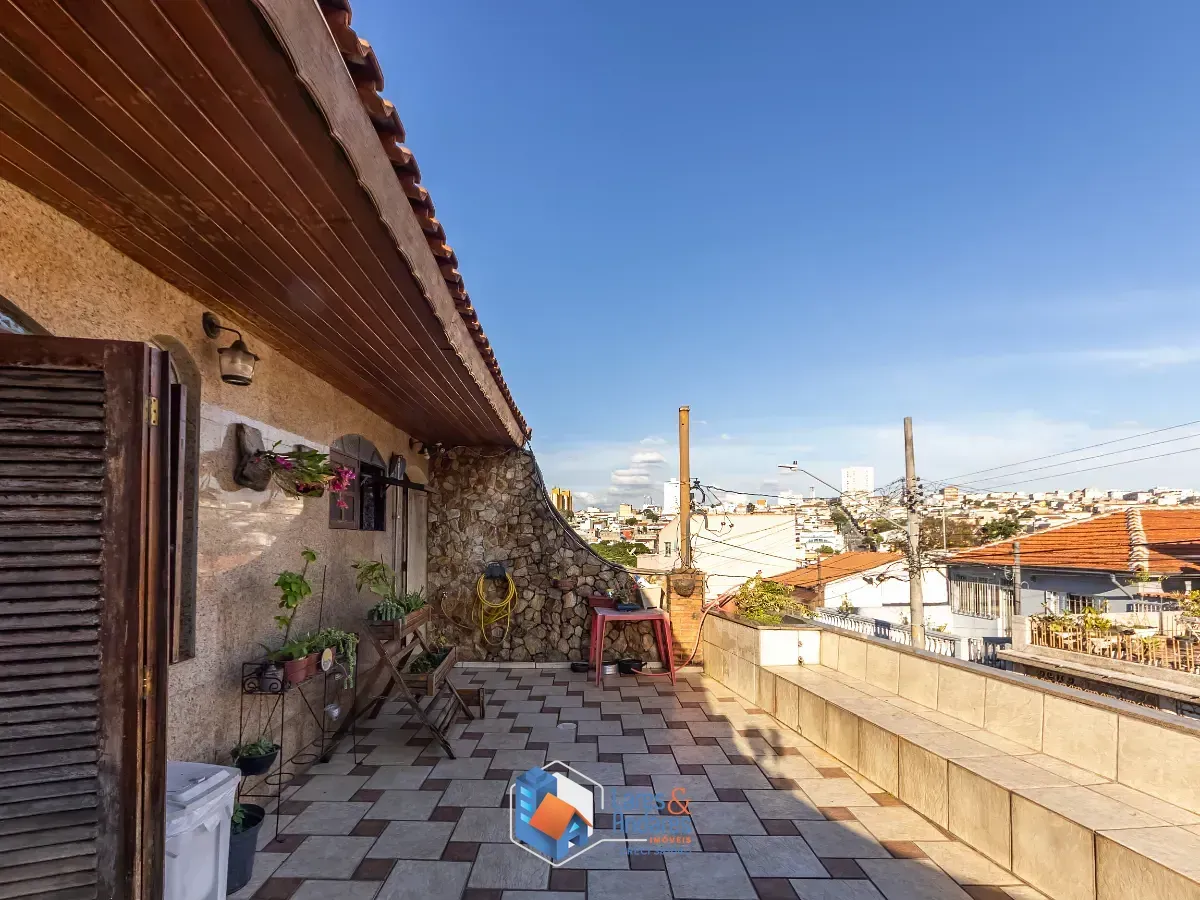 Imagem Sobrado para venda em Vila Gustavo com 3 quartos, sendo 3 suítes, 325m²