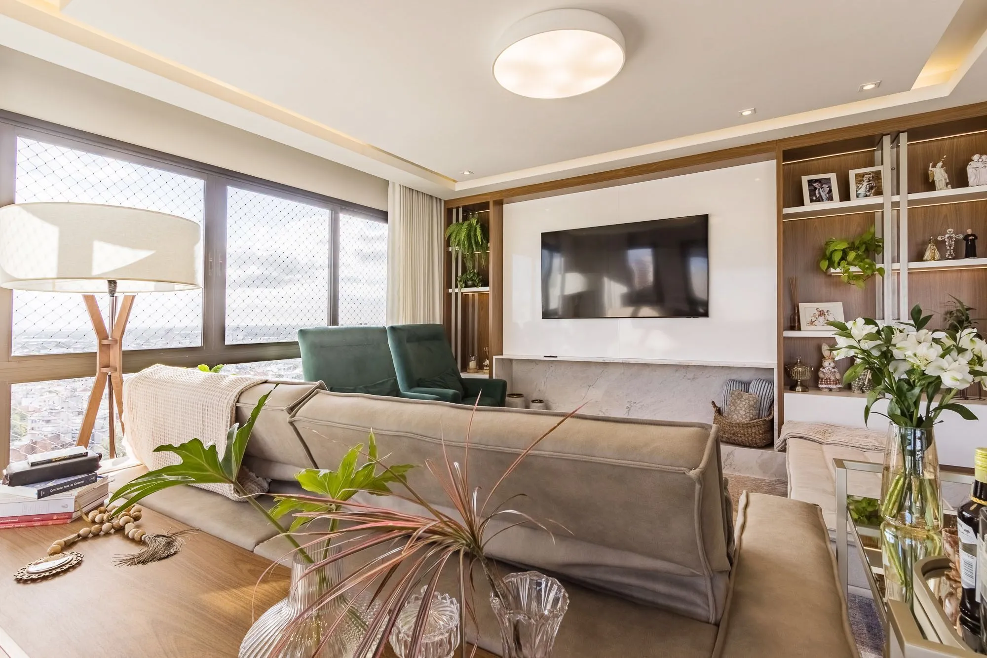 Imagem Apartamento de 3 quartos, 3 suítes e 2 vagas de garagem Higienópolis em POA