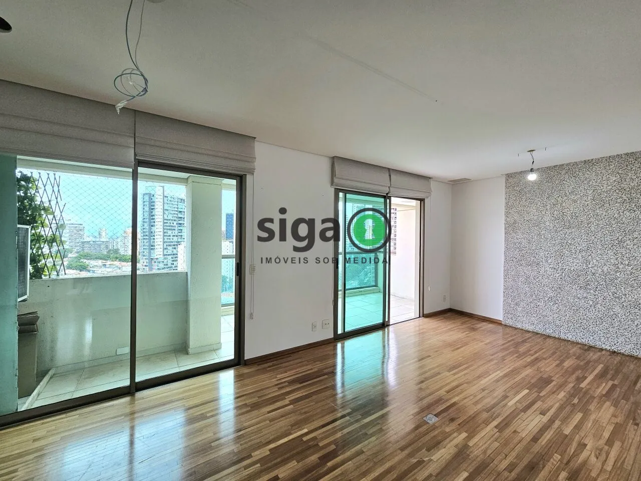 Imagem Apartamento 147 metros 3 suítes 3 vagas e depósito com localização estratégica no Campo Belo