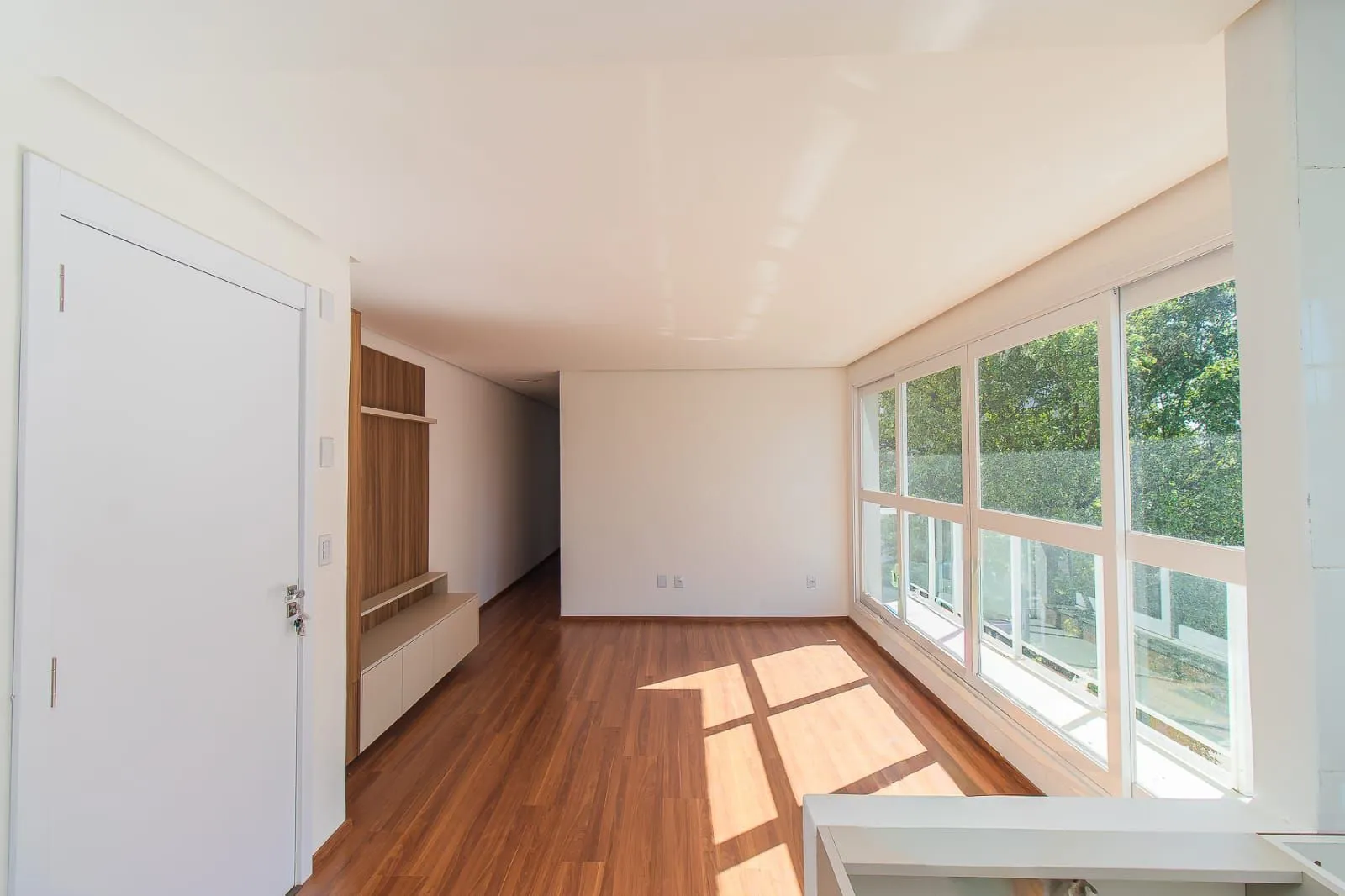 Imagem APARTAMENTO NOVO, NUNCA HABITADO NO JARDIM BOTANICO - ABAIXO DO MERCADO!