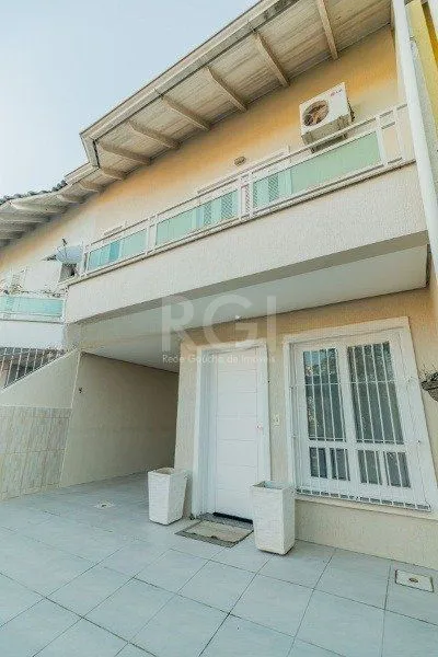 Imagem Casa para Venda - 137m², 3 dormitórios, sendo 3 suites, 2 vagas - Hípica