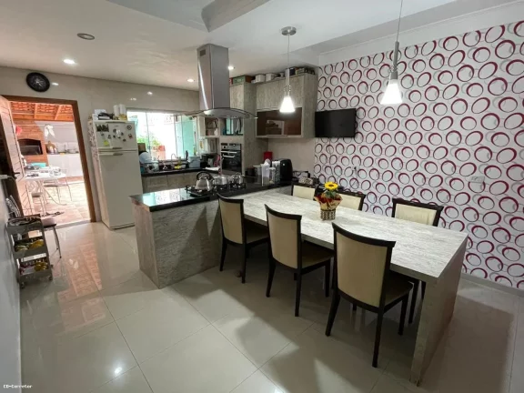 Foto do imóvel Casa com 3 Quartos à Venda, 250 m² em Rua Tiradentes