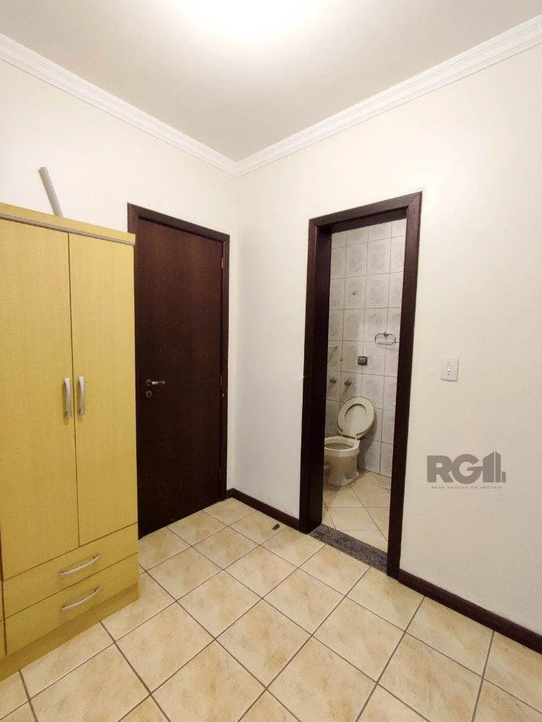 Imagem Excelente casa de 230m² com 4 dormitórios e 3 vagas.