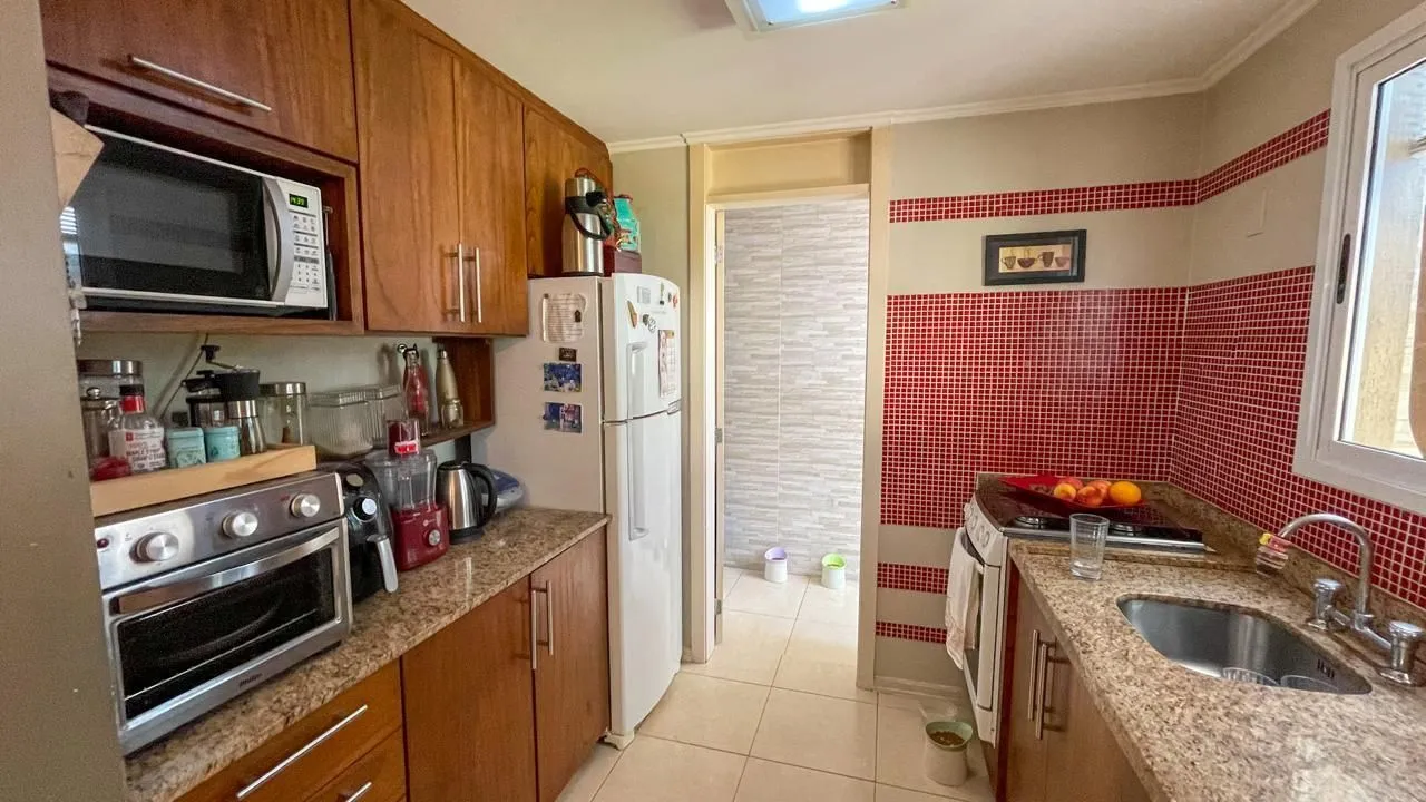 Imagem Casa em Condomínio 4 Dormitórios com Suíte no Lindoia - Porto Alegre