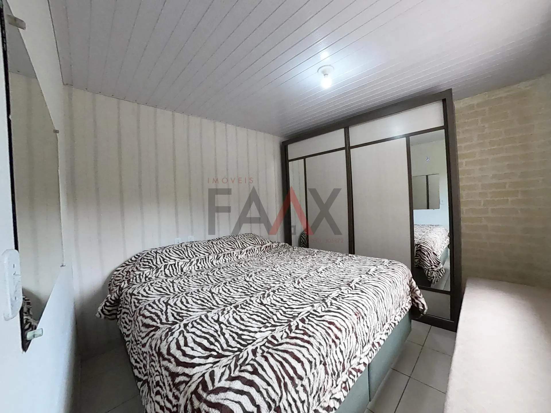 Imagem Casa para VENDA semi mobiliada no bairro SANTANA em GUARAPUAVA PR