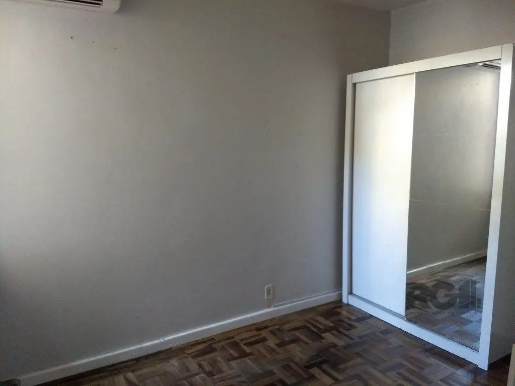 Imagem Casa de 168m² - 3 dormitórios, 3 vagas no bairro Nonoai