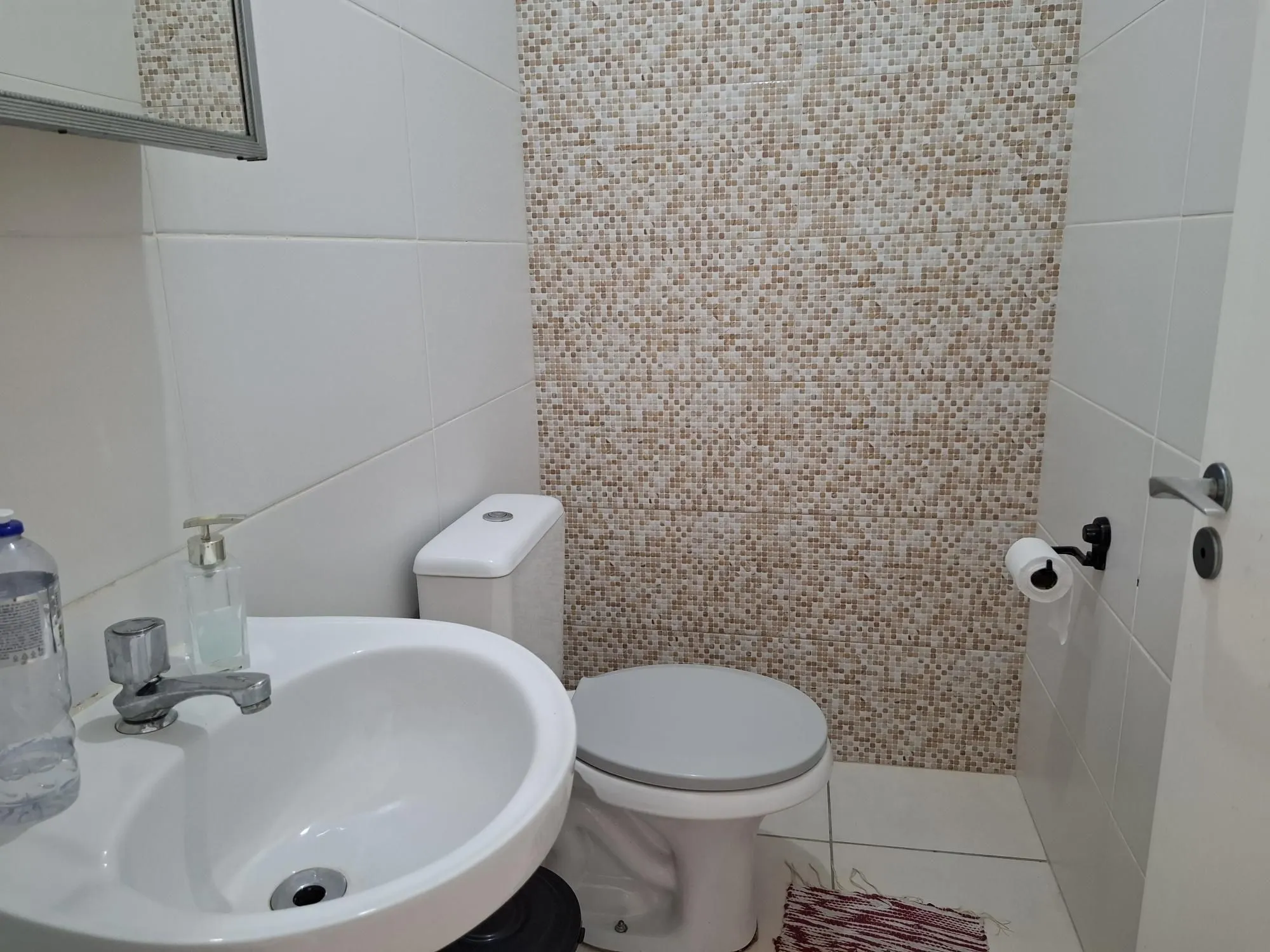 Imagem SOBRADO GEMINADO 3 DORMITÓRIOS MOBILIADO CONDOMÍNIO BELA VISTA EM TORRES RS