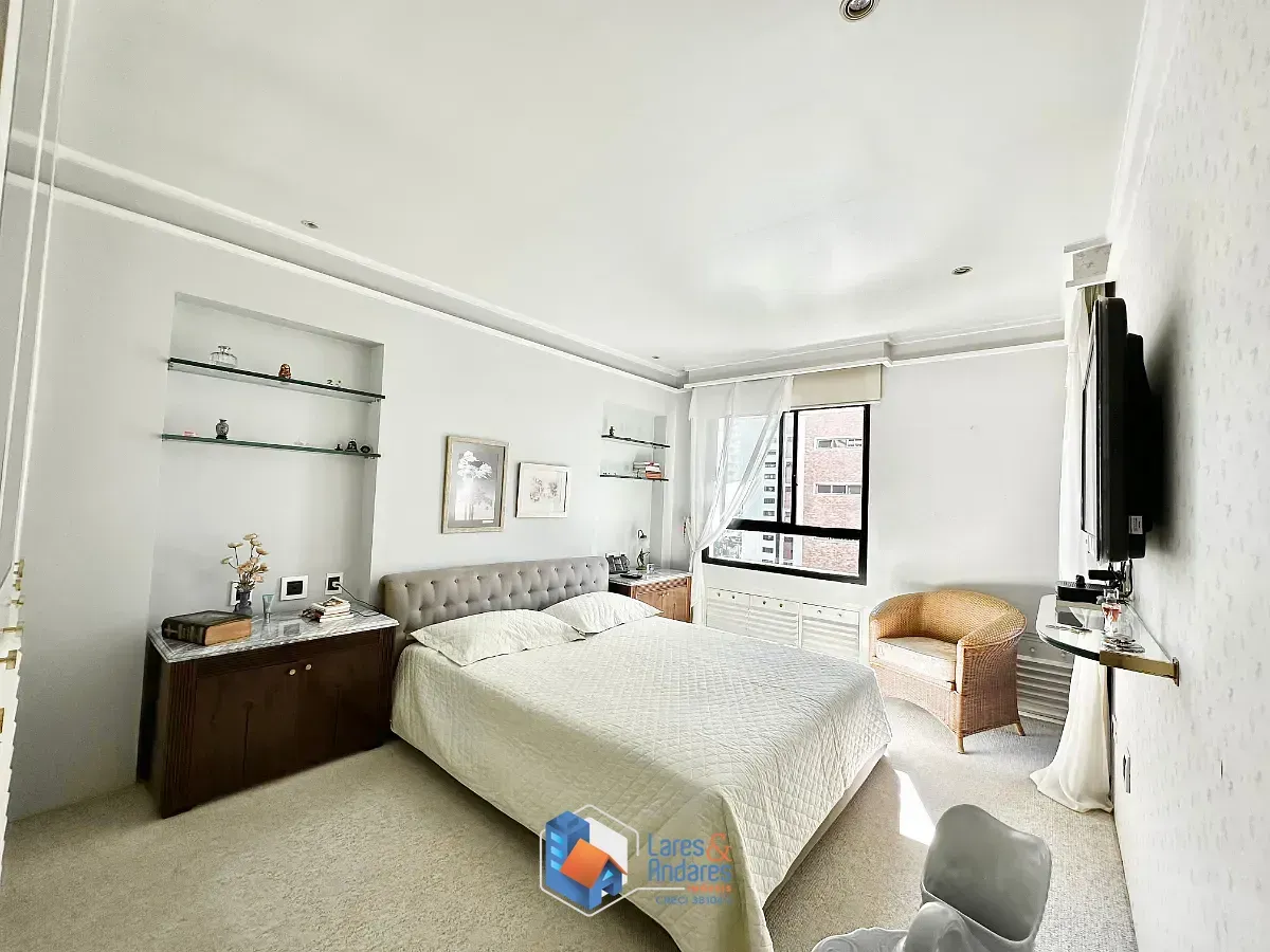 Imagem Apartamento para venda em Aclimação com 3 quartos, sendo 3 suítes, 214m²