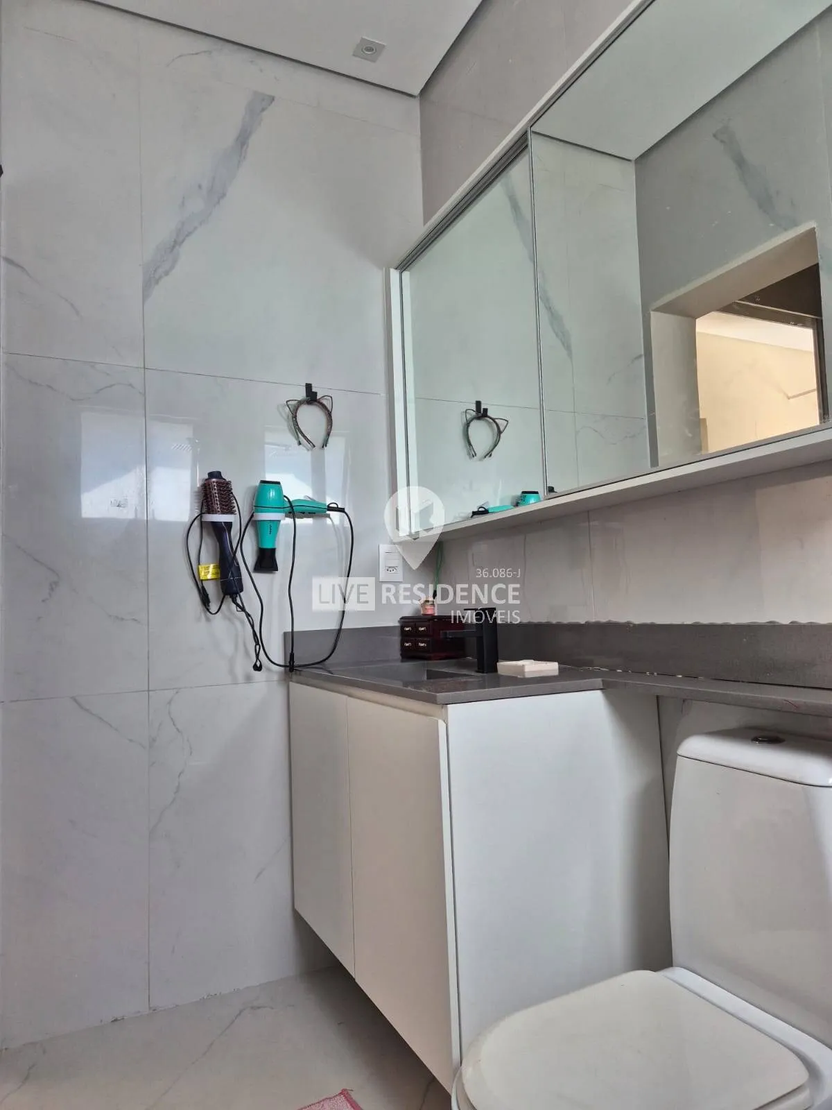 Imagem Magnífica Casa à Venda no Condomínio Reserva Santa Rosa em Itatiba/SP.