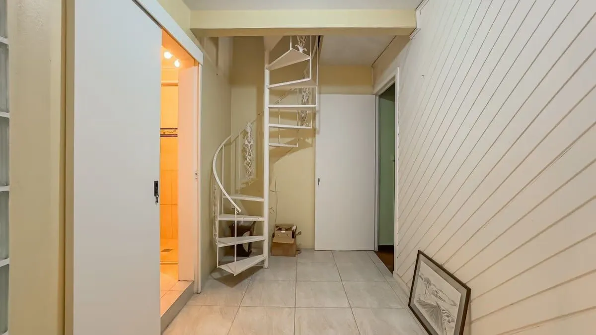 Imagem Sobrado de 3 dormitórios e 91m² à venda em Parque Santa Fé, Porto Alegre.