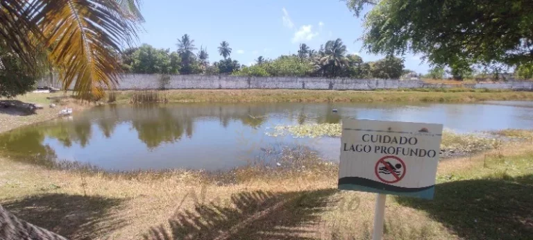 Imagem Casa de ALTO PADRÃO na Aruana em Aracaju, Sergipe/SE. Condomínio Costa Marina.