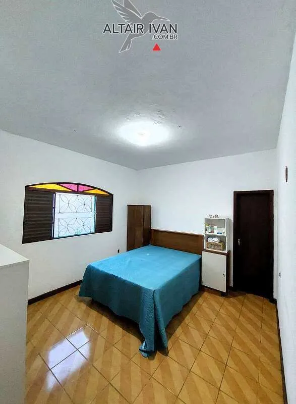 Imagem Casa antiga em bom estado