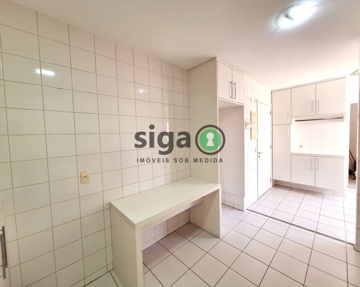 Imagem Cobertura com 3 Quartos, 3 vagas, 266m2, à venda e locação no Panamby