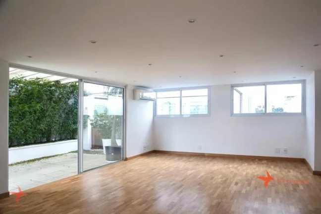 Foto do imóvel Cobertura de luxo com 3 quartos e 3 vagas na Vila Madalena, SP: sua oportunidade exclusiva!